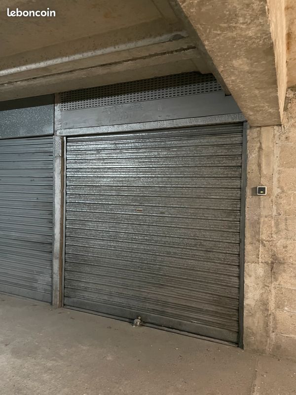 Parking Fermé · à Bagnolet · 25 500 €
