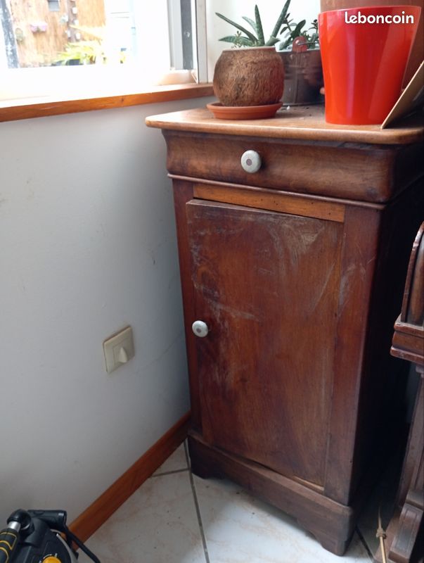 Petit meuble (image 1)