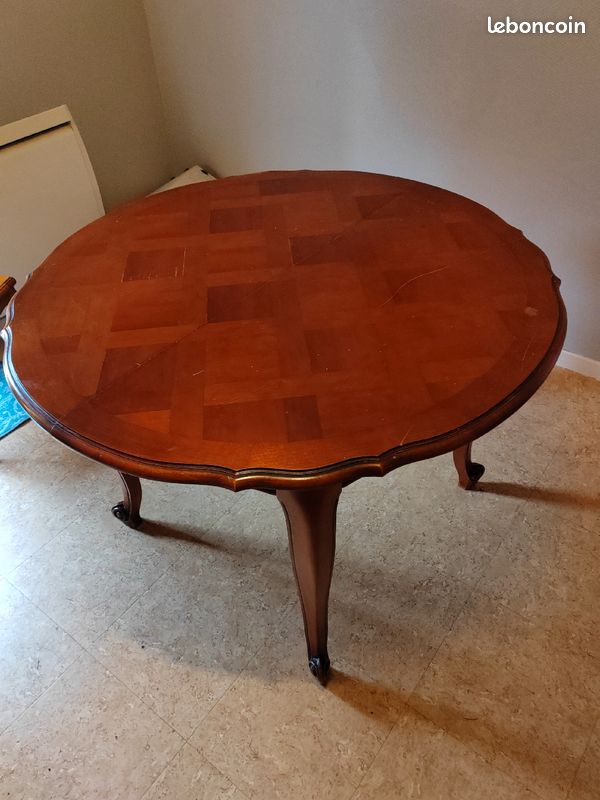 Table en merisier (image 1)