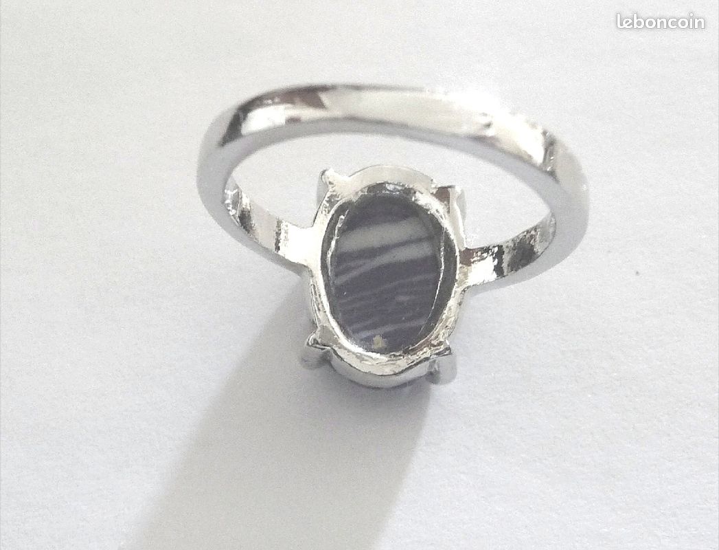Trés belle bague en pierre gemme bleue ovale (image 4)