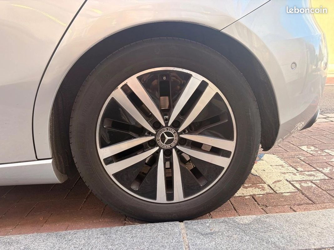 Mercedes Classe A 2.0 200 D 150 PROGRESSIVE LINE 8G-DCT BVA (image 24)