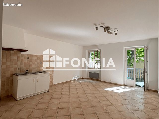 Appartement 2 pièces 51 m² · à Garéoult · 51 m² · 699 €