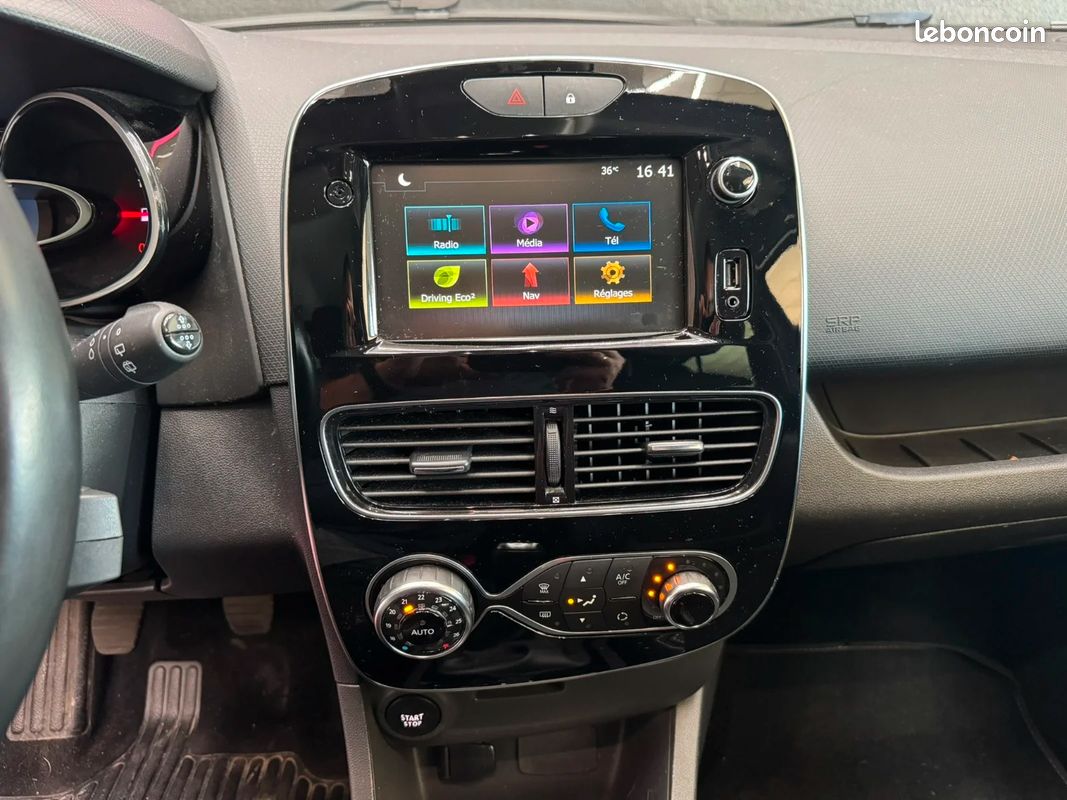 Renault clio iv 0.9 tce 90 intens (image 30)