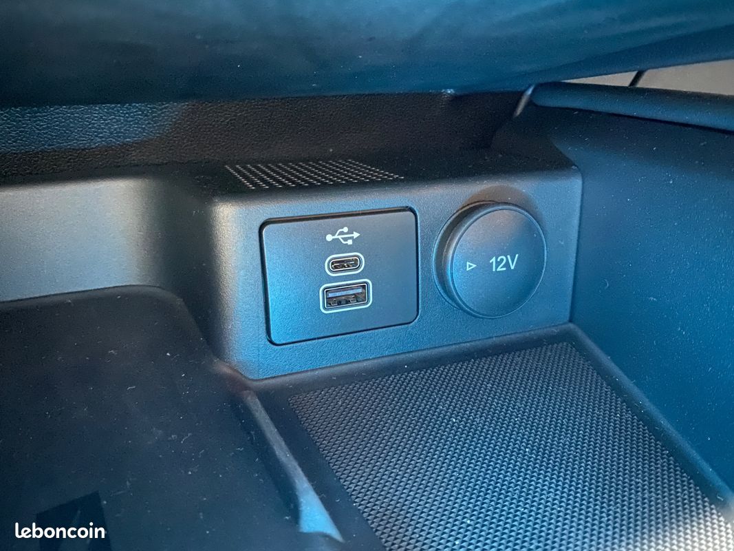 FORD KUGA 2.5 DURATEC 180H 150 HYBRID FHEV ST LINE X 4X2 / TOIT OUVRANT PANORAMIQUE / CARPLAY / CAMÉRa 360 (image 20)