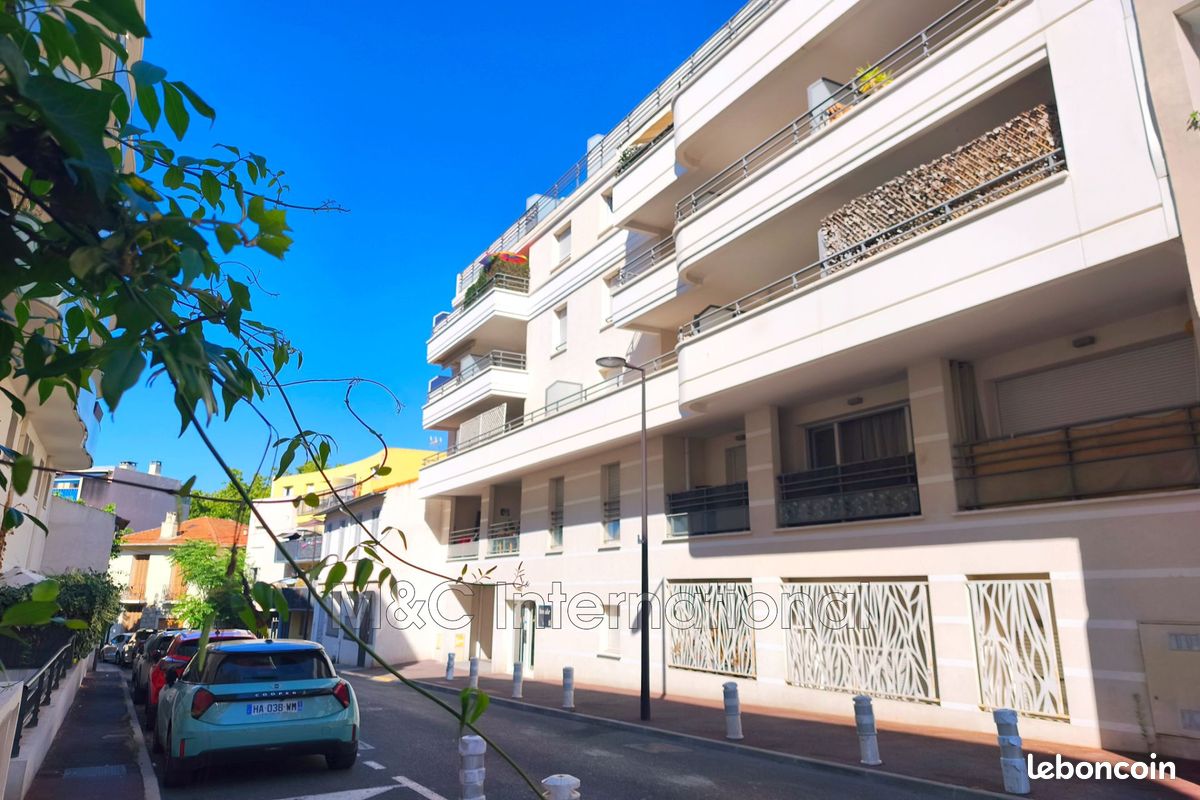 Appartement 1 pièce 25 m² · à Antibes · 25 m² · 210 000 €