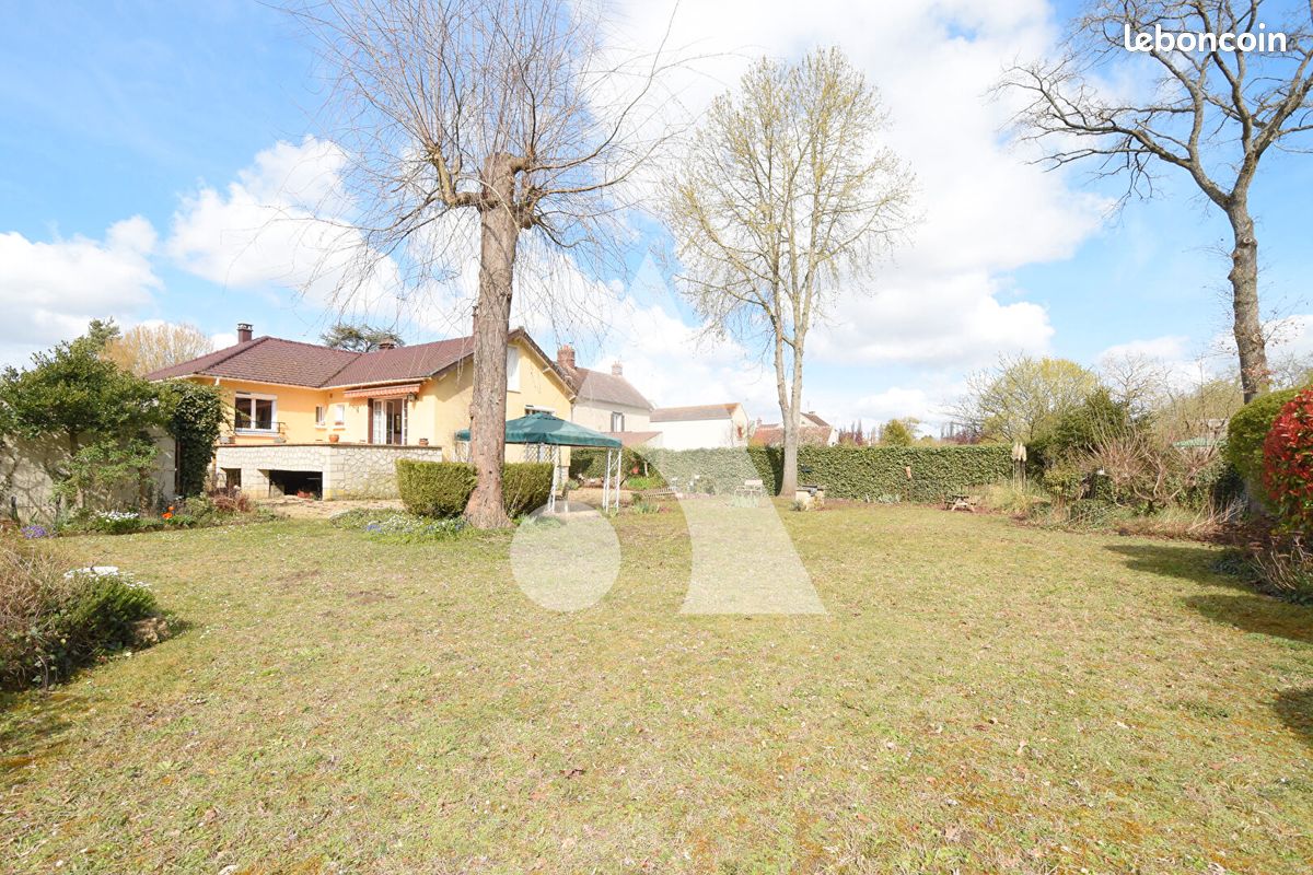 Maison 5 pièces 103 m² · à Avilly-Saint-Léonard · 103 m² · 382 000 €