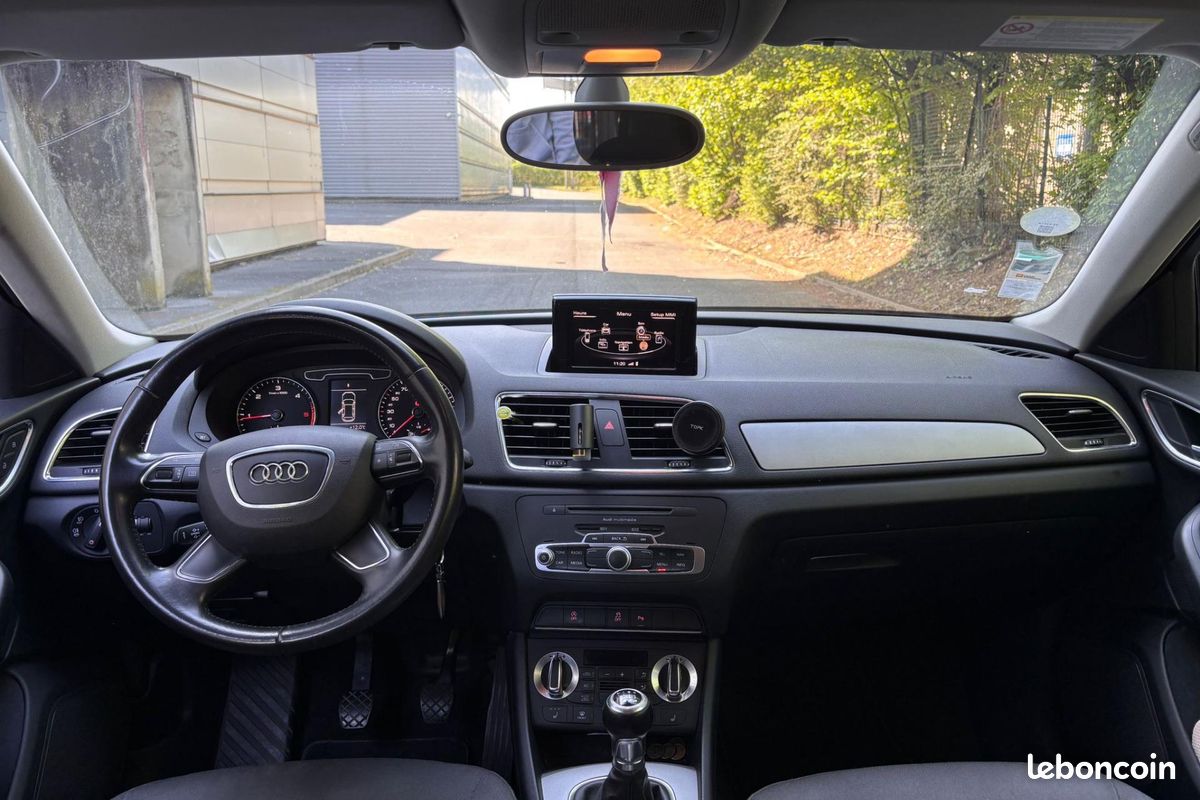 AUDI Q3 2.0 TDI DPF - 140 Ambiente - DISTRIBUTION OK - EMBRAYAGE OK (image 11)