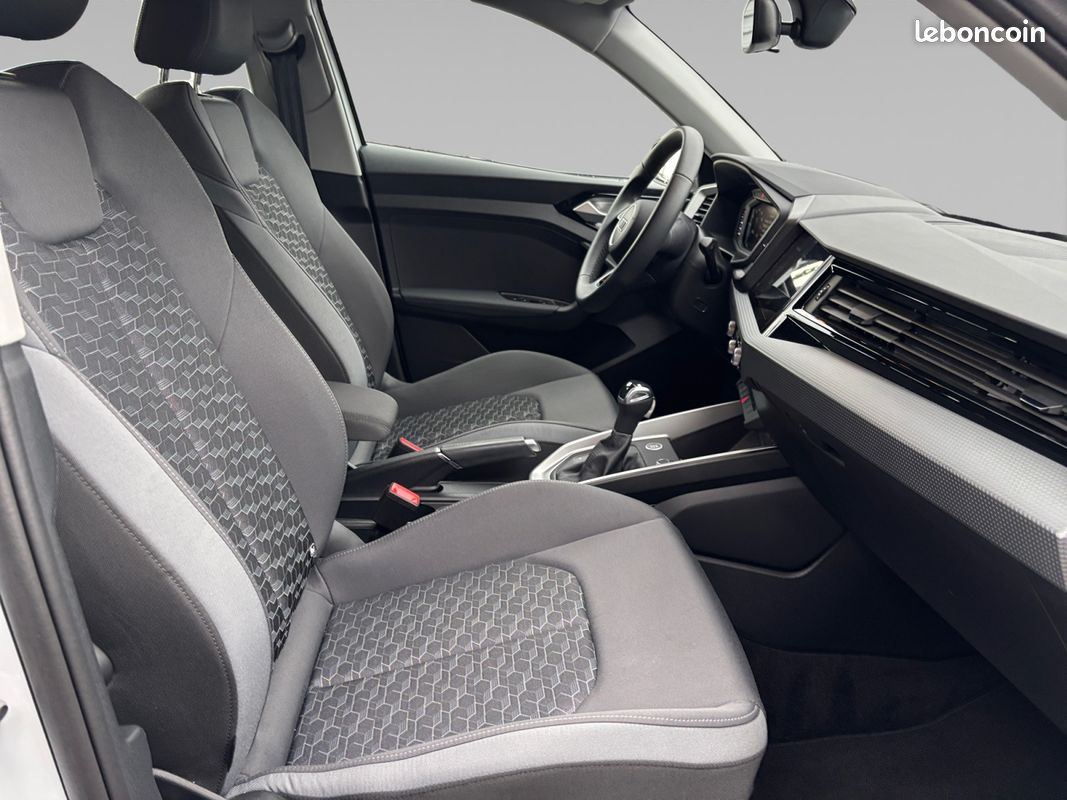 AUDI A1 Sportback 30 TFSI 116 ch S tronic 7 Design (image 10)