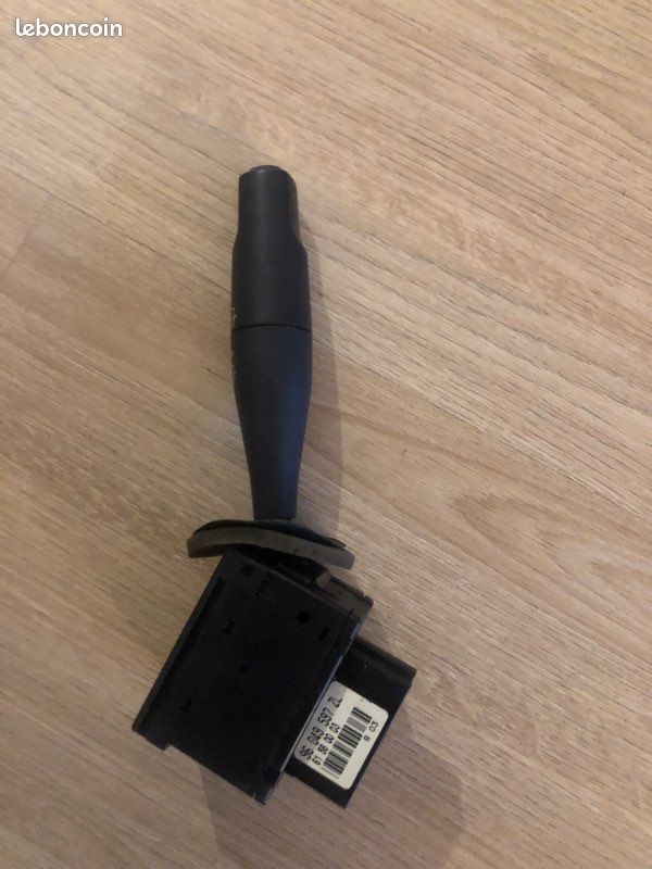 Commutateur (commodo) D'essuie-glace Pour Citroën Saxo - Référence 96049597ZL - Occasion
