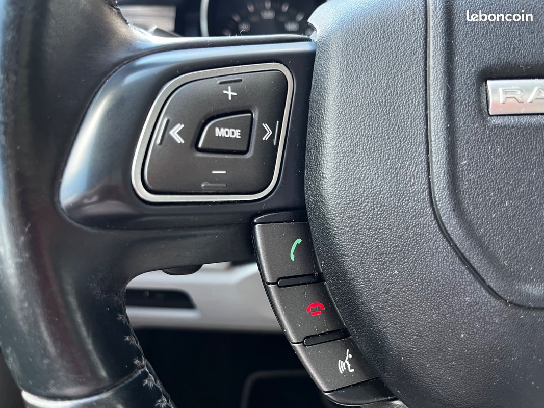 LAND ROVER Range Rover Evoque 2.0 179ch BVA 4WD AUTOBIOGRAPHY TOIT PANORAMIQUE (image 22)
