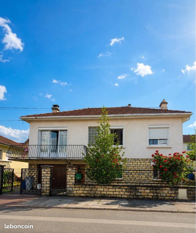 Maison 5 pièces 85 m² · à Chaumont · 85 m² · 880 €/mois