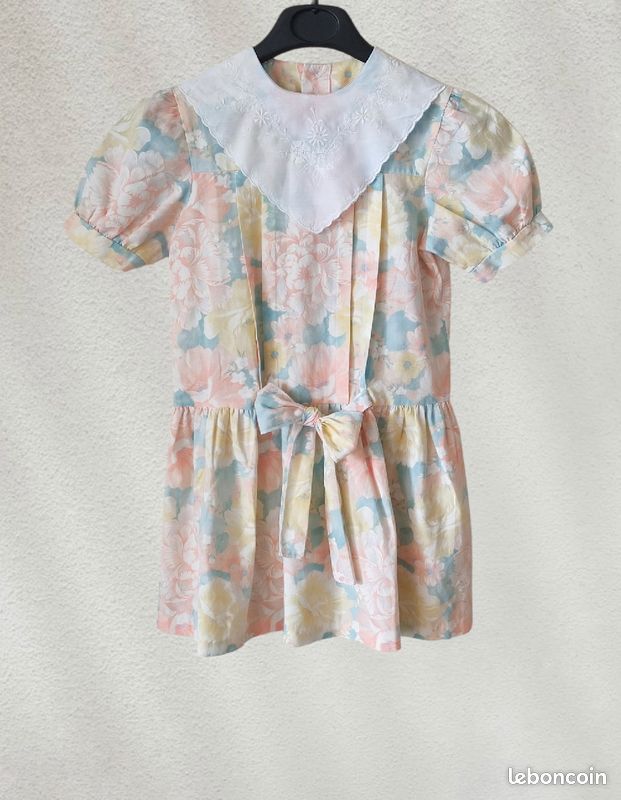 Adorable robe vintage fille manches courtes fleurie - Taille 5 ans (image 1)