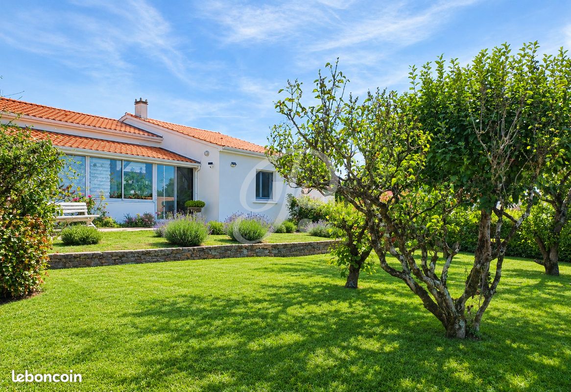 Maison 5 pièces 132 m² · à Saint-Révérend · 132 m² · 389 000 €