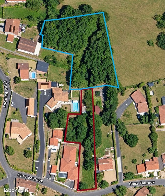 Terrains constructibles 2000 m2 + grand terrain non constructible à Lezoux 63190 · 100 000 €