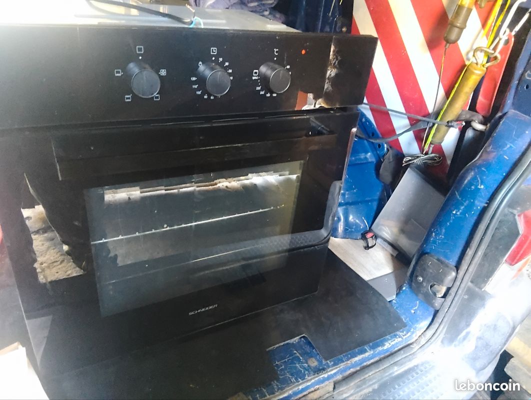 Four Schneider utiliser 2 mois 220v (image 2)