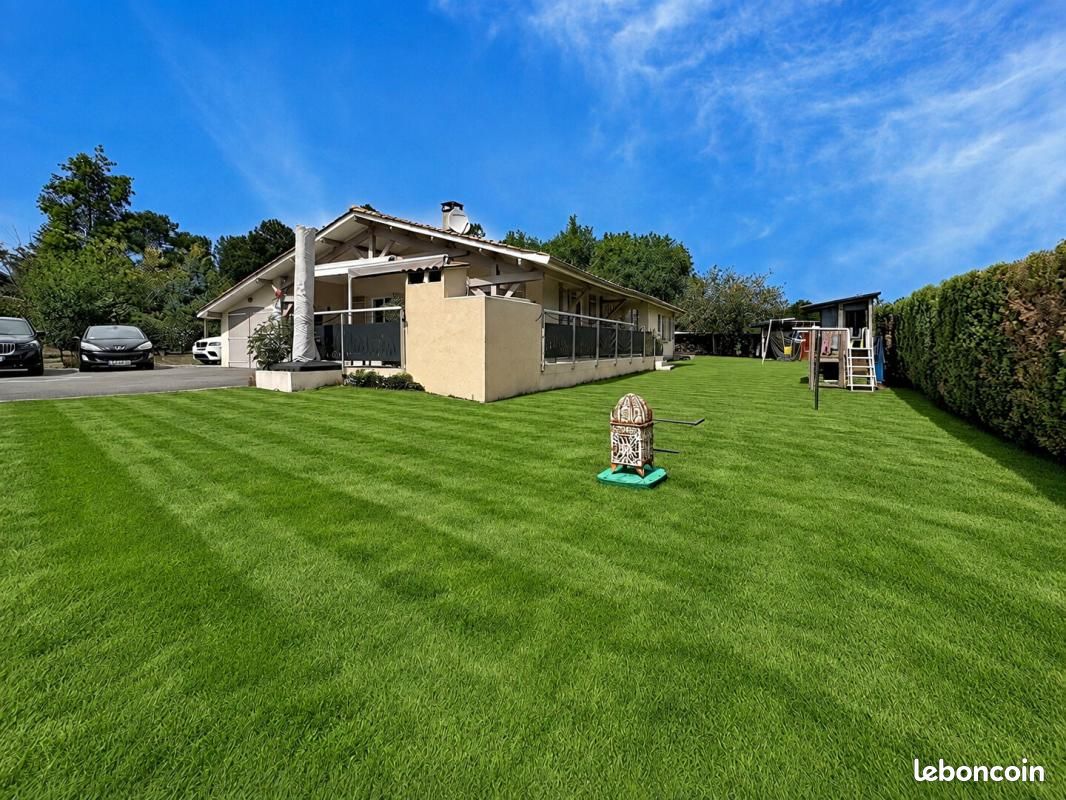 Maison 7 pièces 137 m² · à Salles · 137 m² · 438 000 €