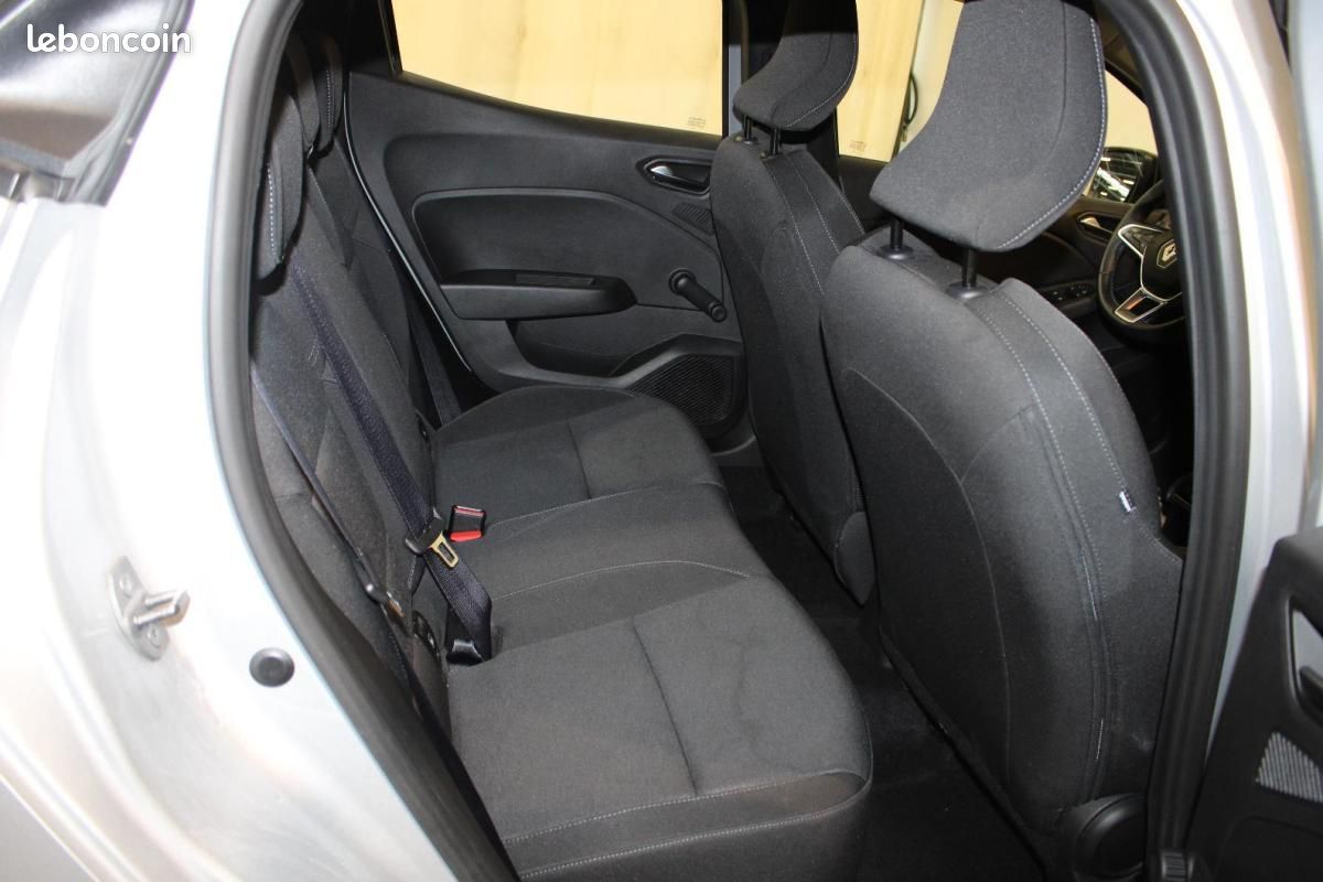 Renault Clio V TCe 90 Equilibre (image 11)