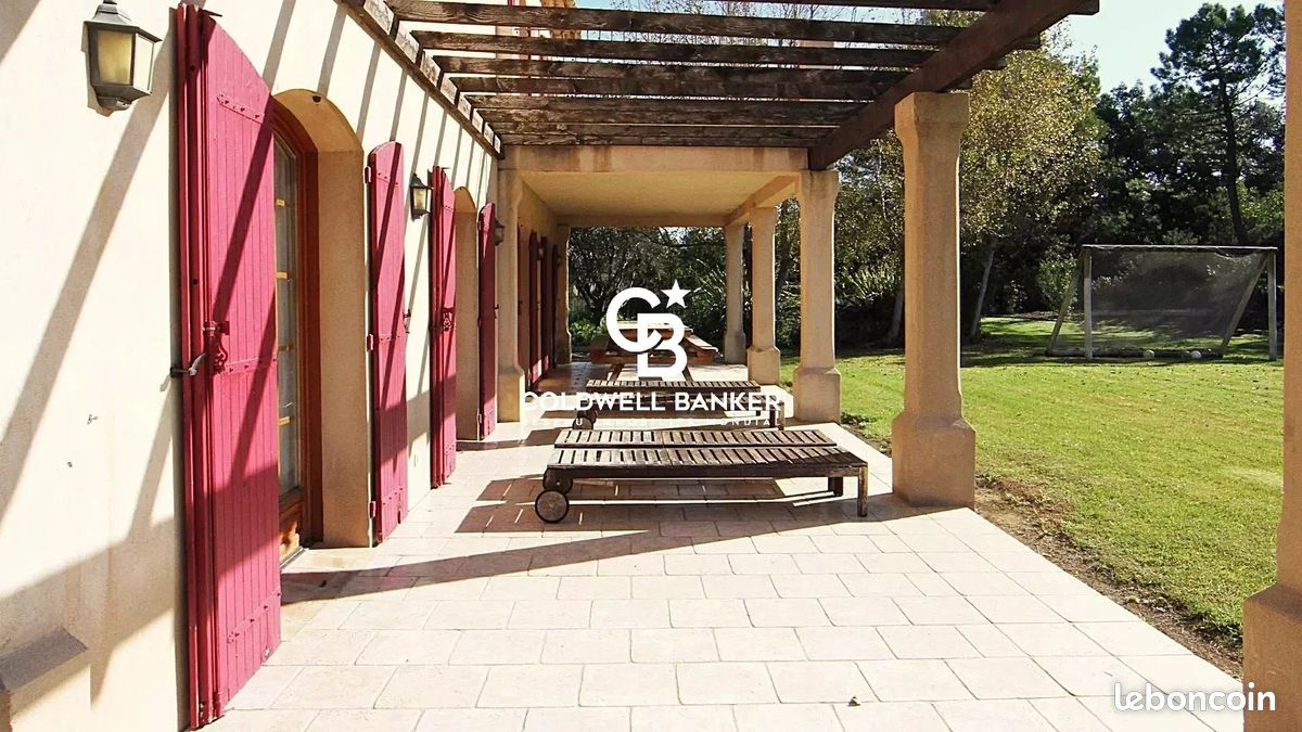 Maison 6 pièces 250 m² · à Cogolin · 250 m² · 1 785 000 €