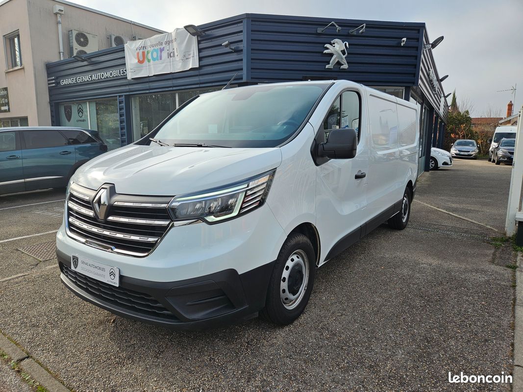 Renault trafic 2022 - 2.0 dci 130cv - grand confort (image 1)