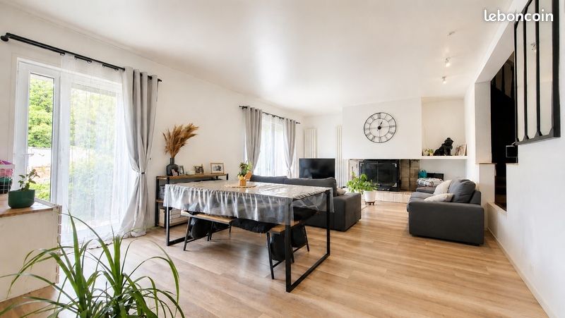 Maison 8 pièces 180 m² · à Valdampierre · 180 m² · 275 000 €