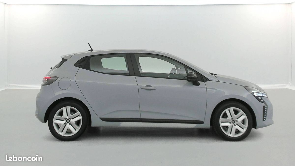 RENAULT Clio E-Tech full hybrid 145 ch GSR2 Evolution (image 6)