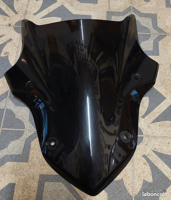 Z 900 2018 bulle avant noir fumée très bon état (image 3)