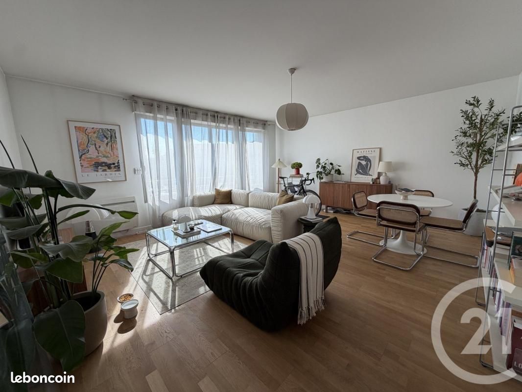 Appartement 3 pièces 77 m² · à Reims · 77 m² · 990 €