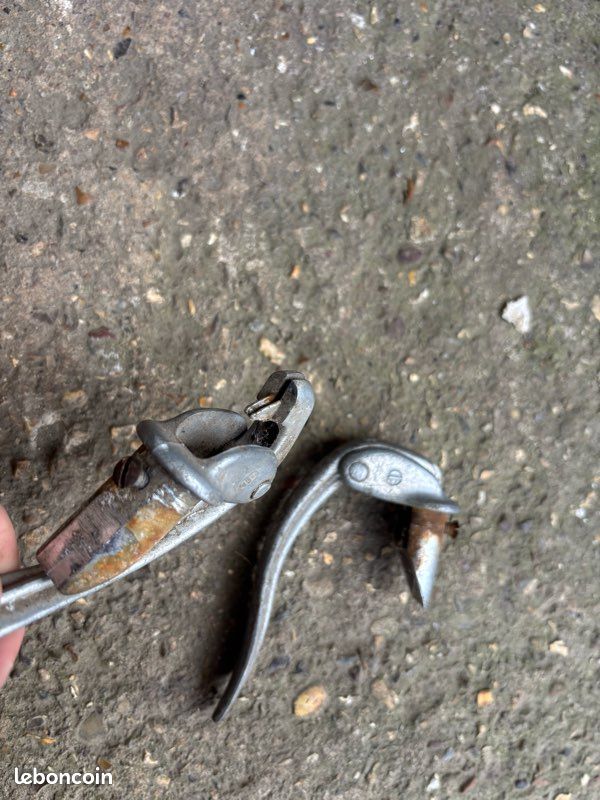 Ancien vélo aluminium poignée levier frein inversé Altes fahrrad old
