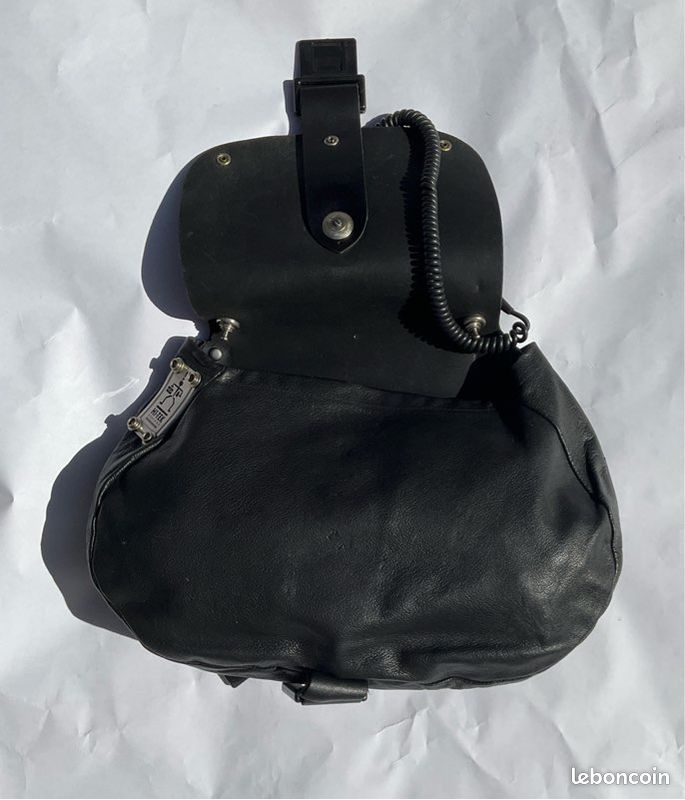 Sac Hi-tek design London by Alexander (image 5)