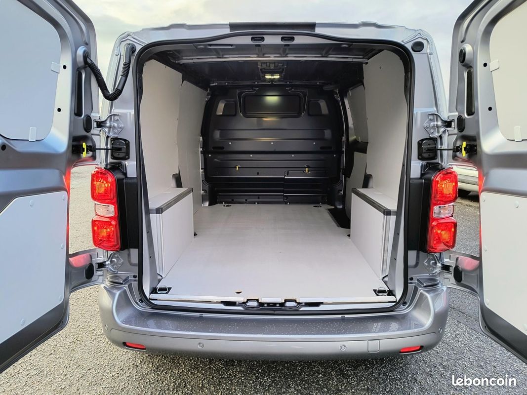 Opel Vivaro (3) M Diesel 180 ch Automatique Sportive (image 10)