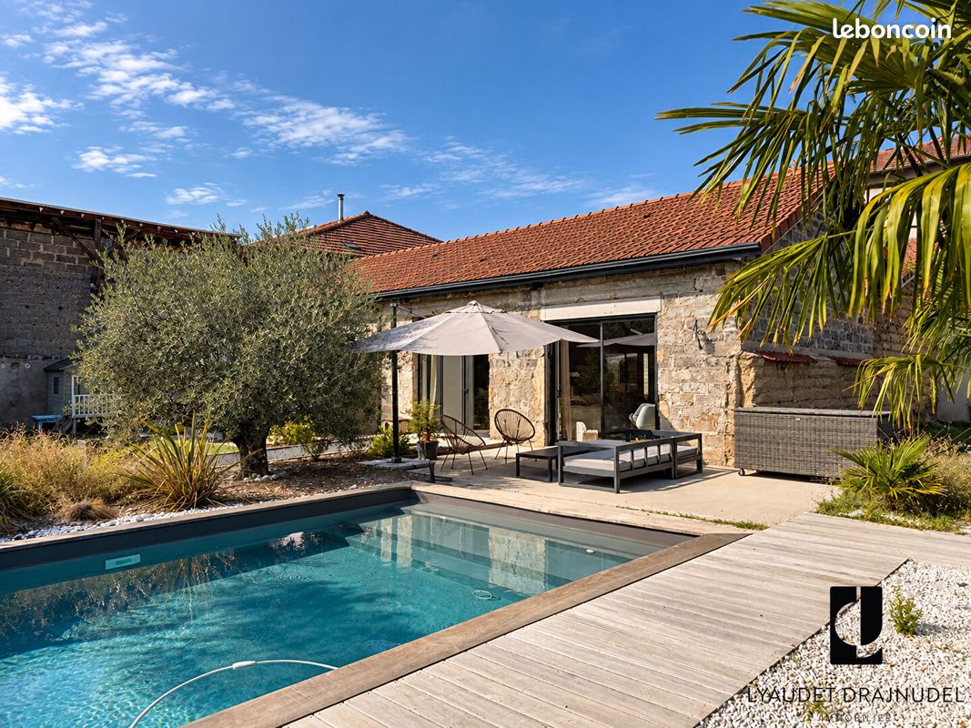 Maison 6 pièces 224 m² · à Roanne · 224 m² · 439 000 €