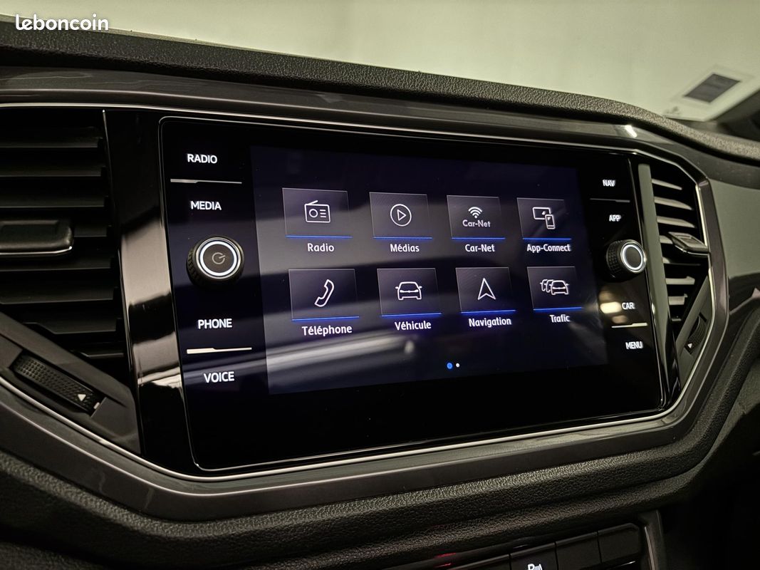 VOLKSWAGEN T-ROC 2.0 TDi 150 R-LINE DSG7 ATTELAGE CAMERA ACC (image 42)