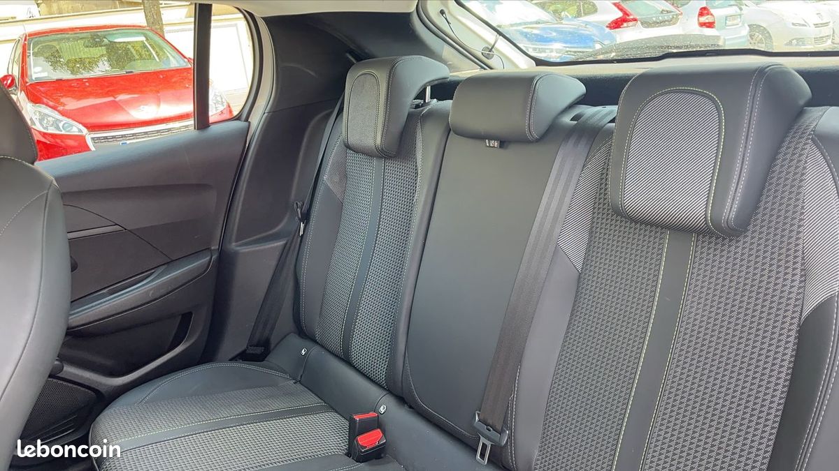 Peugeot 208 II 1.5 BlueHDi 100 Active Business (image 9)