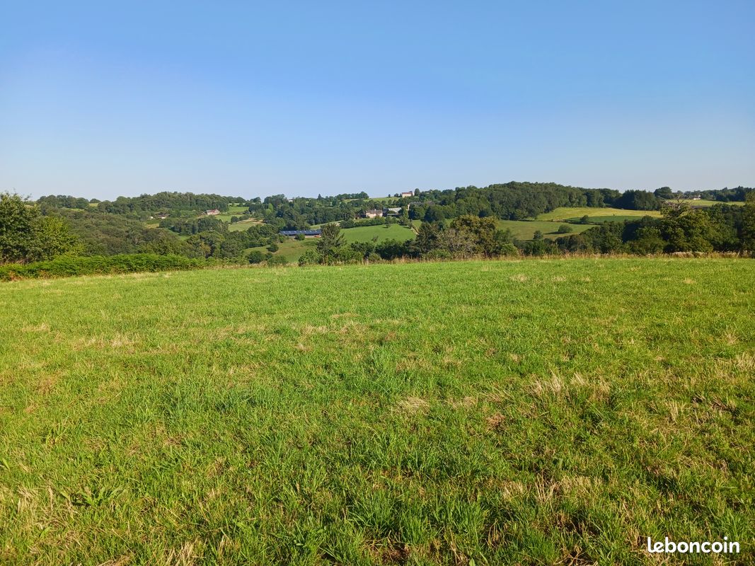 Très beau terrain constructible entre Brive, Malemort et Tulle · à Saint-Hilaire-Peyroux · 45 900 €