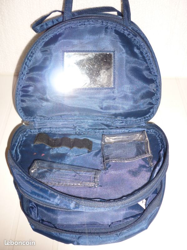 Pochettes maquillage (image 2)