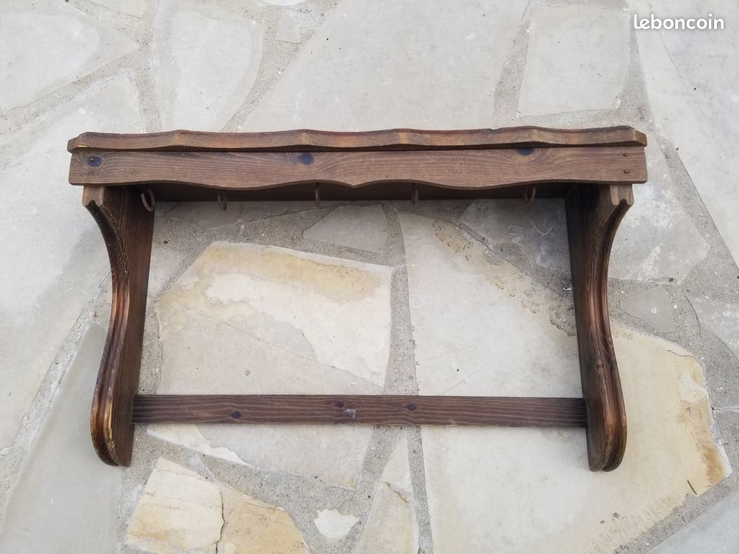Accroche casseroles murale en bois (image 1)