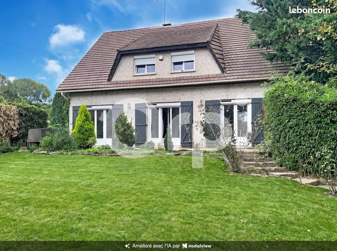 Maison 5 pièces 156 m² · à Montreuil-sur-Thérain · 156 m² · 229 000 €