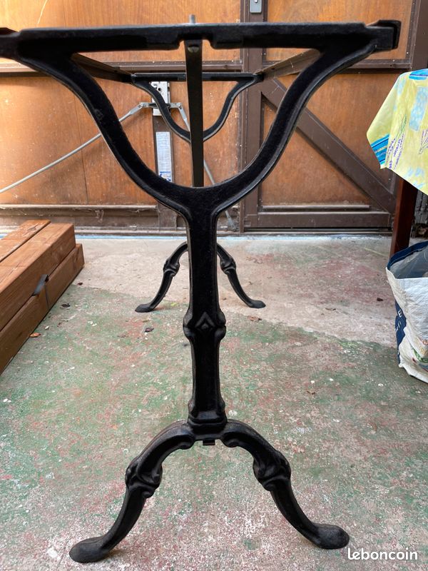 Pied de table rectangle (image 2)