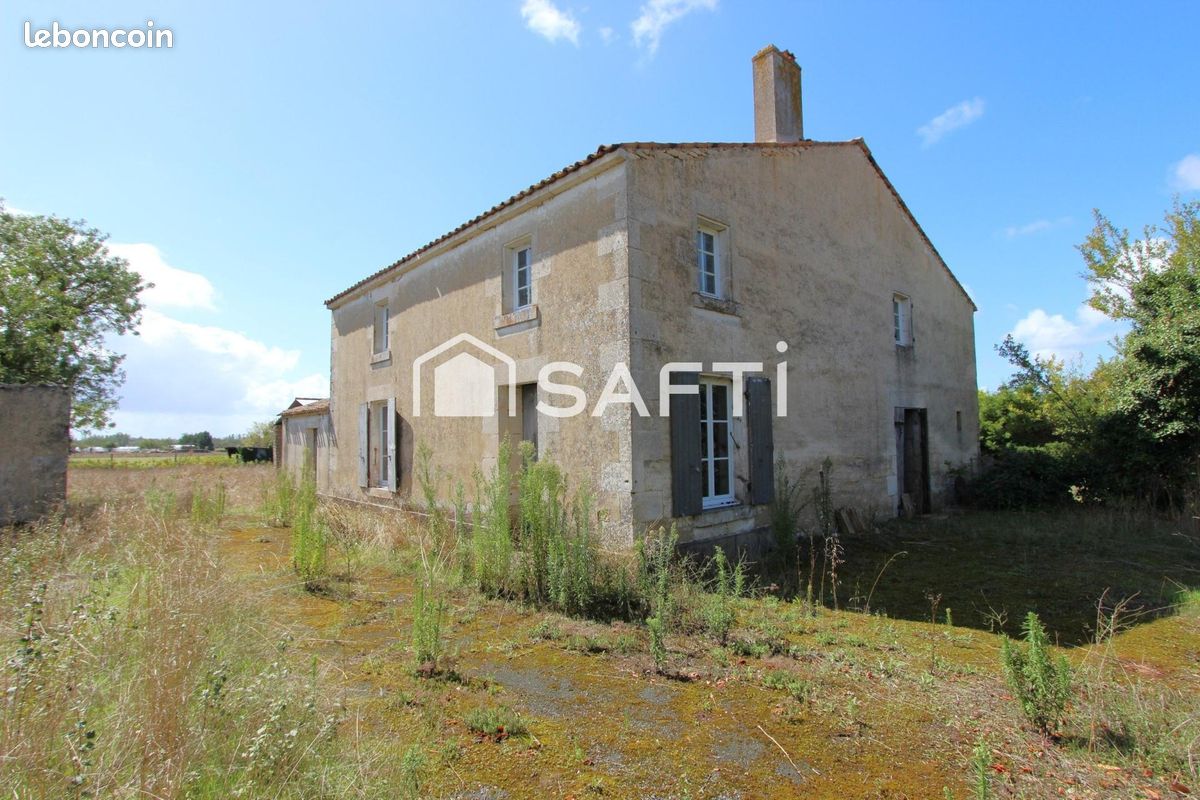 Maison 2 pièces 200 m² · à Maillé · 200 m² · 188 000 €