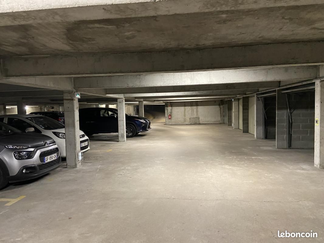 Garage Nantes · 94 €/mois