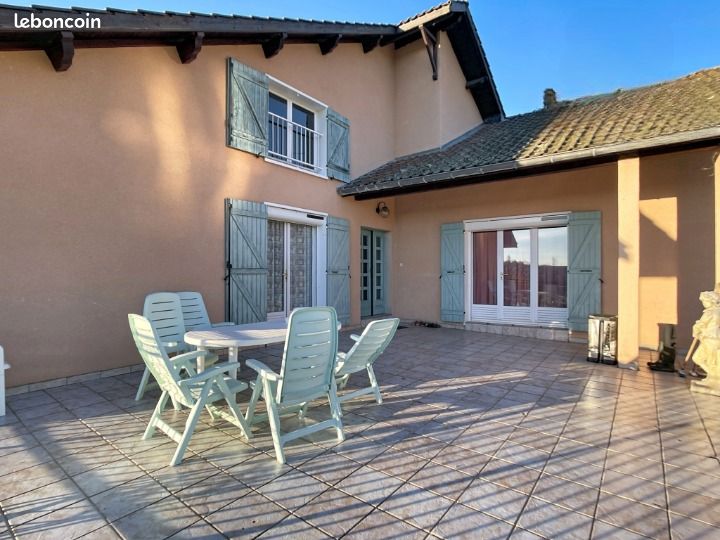 Maison 6 pièces 135 m² · à Cours · 135 m² · 279 000 €