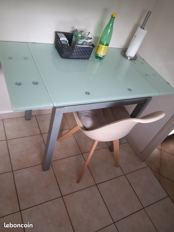 Table en verre (image 2)