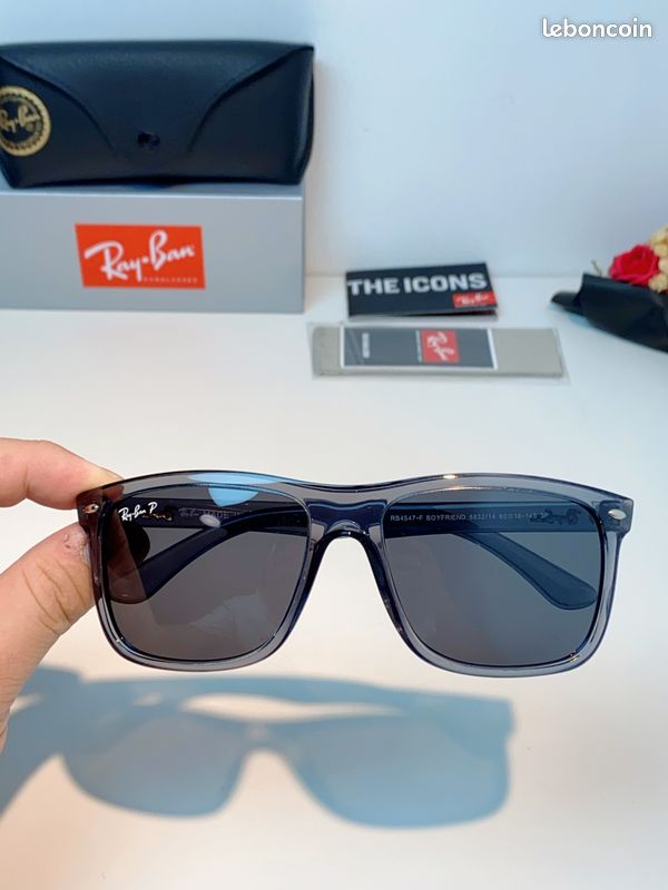 Ray-Ban. Lunettes de soleil polarisées à monture carrée grise transparente, unisexes (image 2)