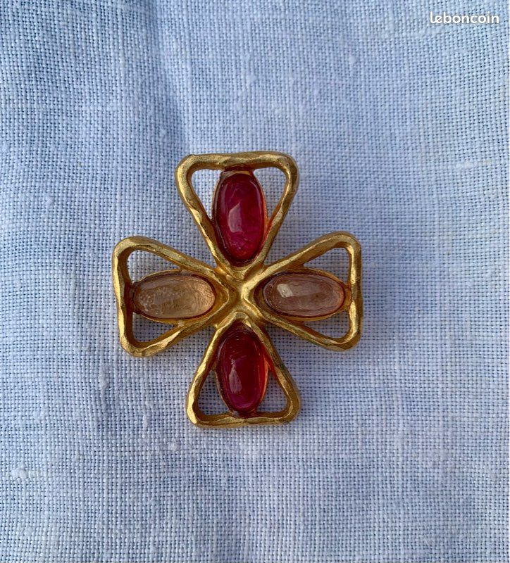 Broche Vintage Années 80 Dolce Vita - Métal Doré Avec Cabochon Résine Rubis - Occasion