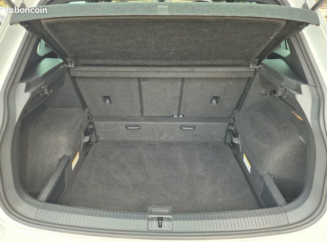 VOLKSWAGEN TIGUAN 2.0 TDI 150 CARAT - R-Line int/ext - Attelage électrique (image 12)