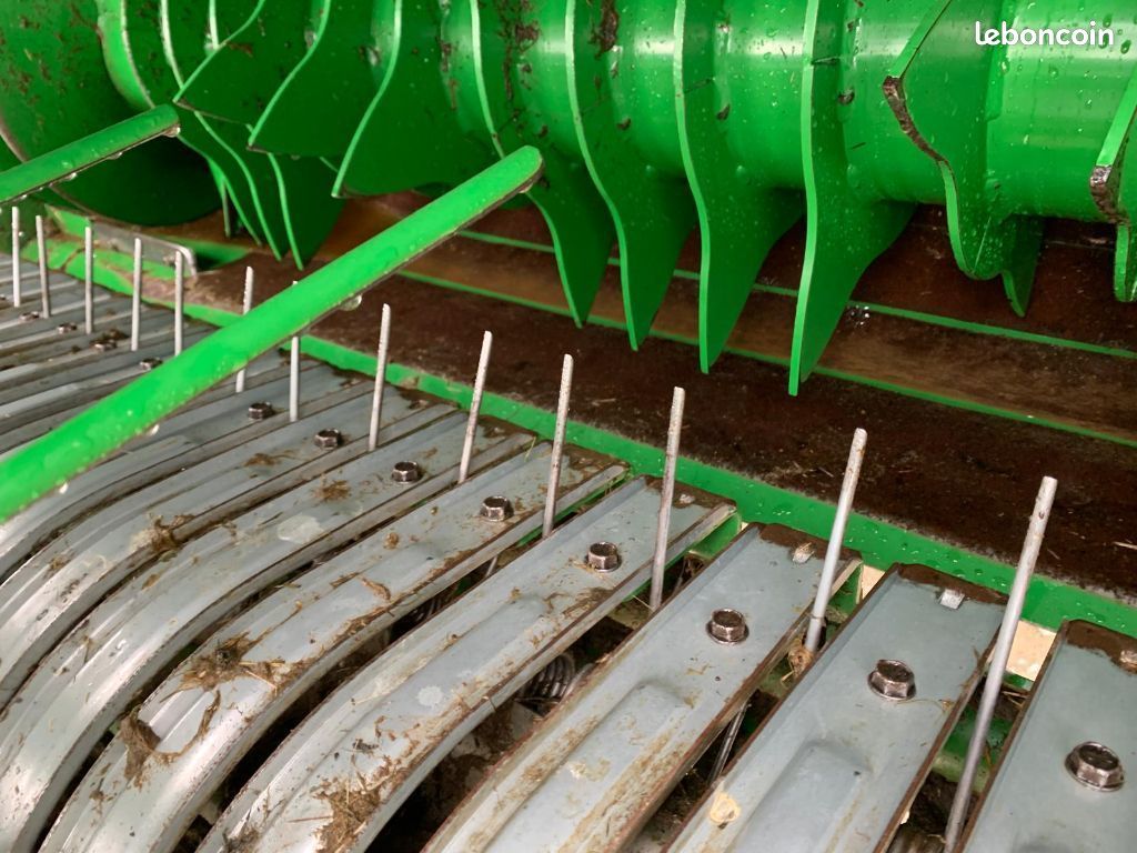 John Deere 451M (image 27)