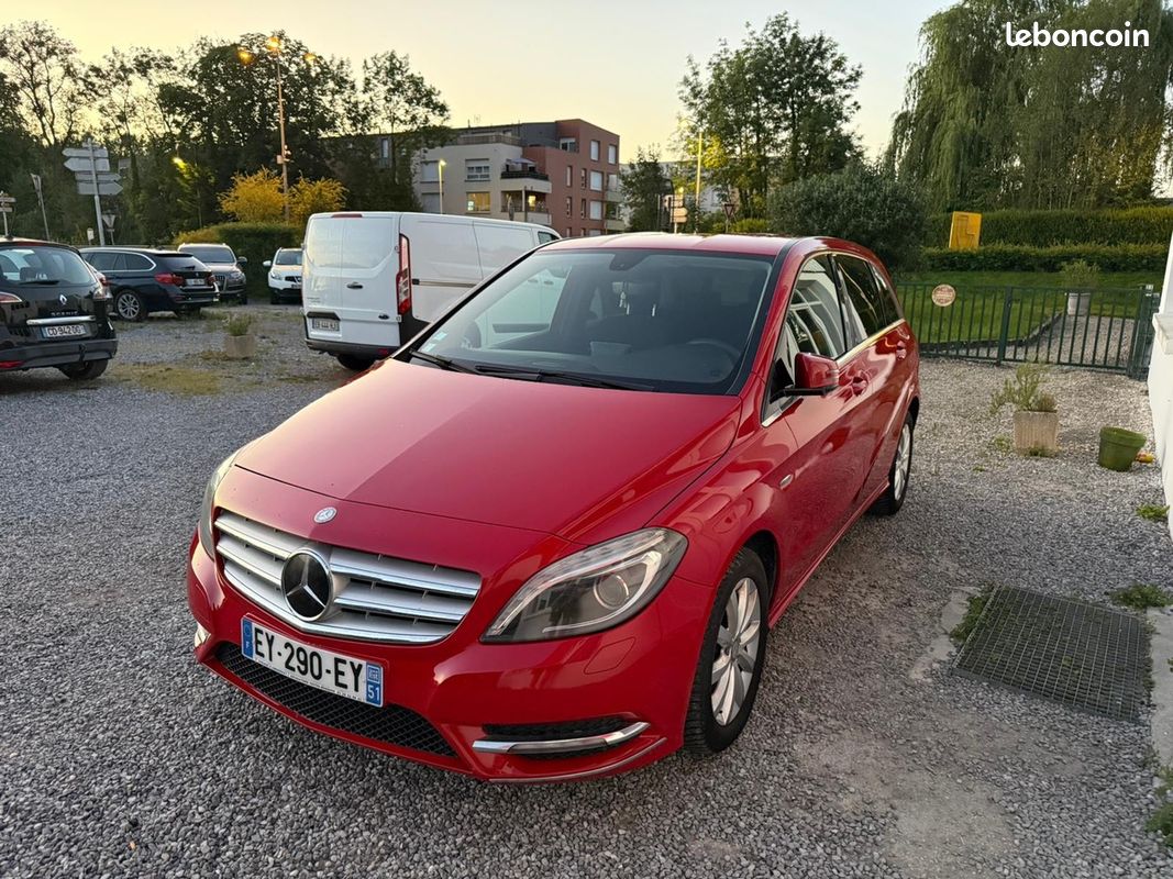 Mercedes-Benz Classe B 180 cdi 110CV 9 (image 5)