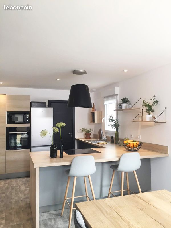Maison 4 pièces 100 m² · à Ambarès-Et-Lagrave · 100 m² · 1 050 €/mois