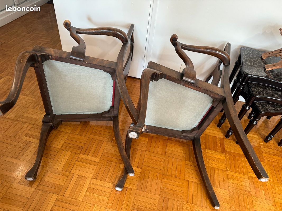 Chaises anciennes en bois (image 2)