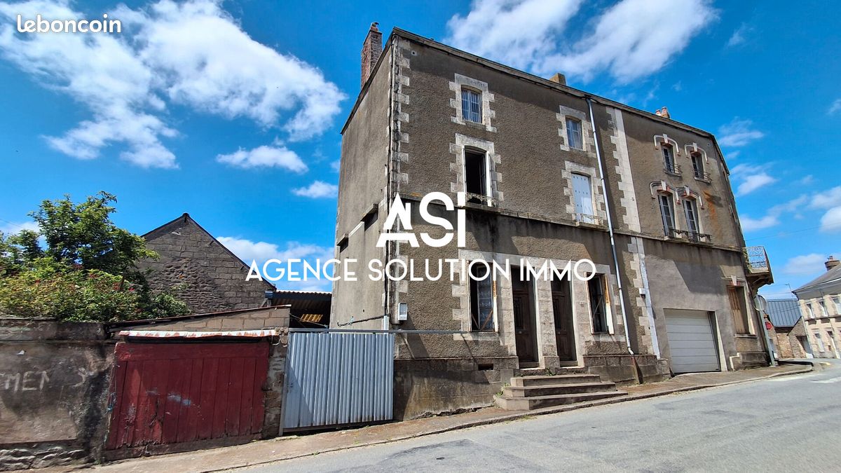 Maison 8 pièces 96 m² · à Courcité · 96 m² · 50 500 €